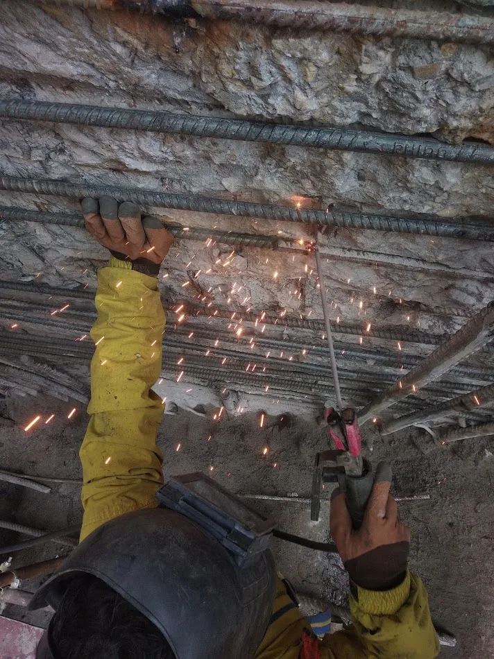 Welding Re bars ddfs